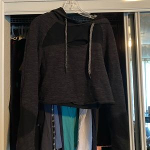 Black long sleeve crop top